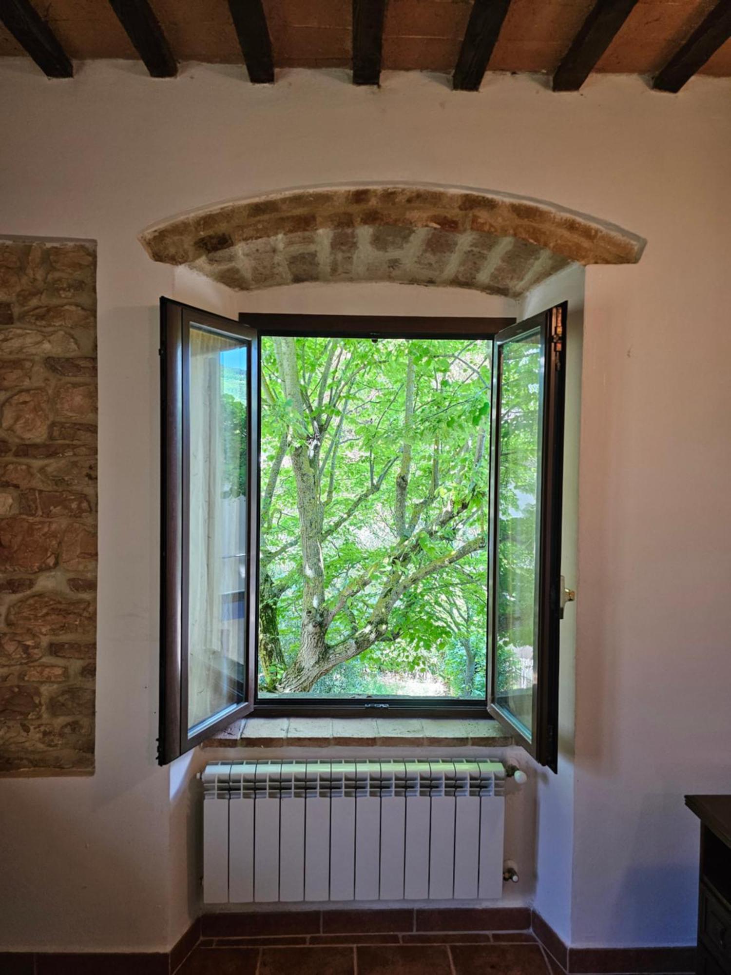 La Rosa Dei Venti - Country House Fossato di Vico Luaran gambar