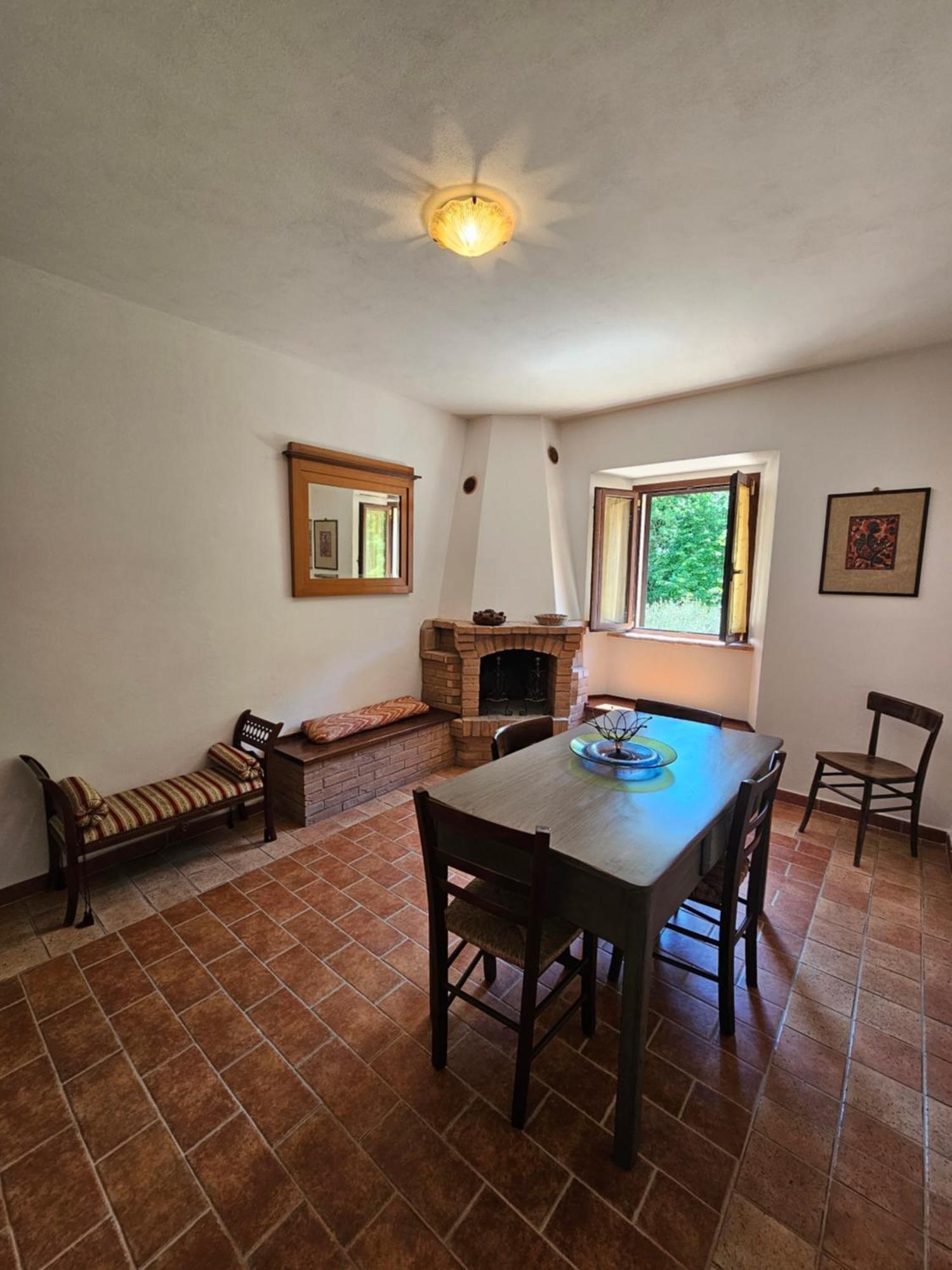La Rosa Dei Venti - Country House Fossato di Vico Luaran gambar